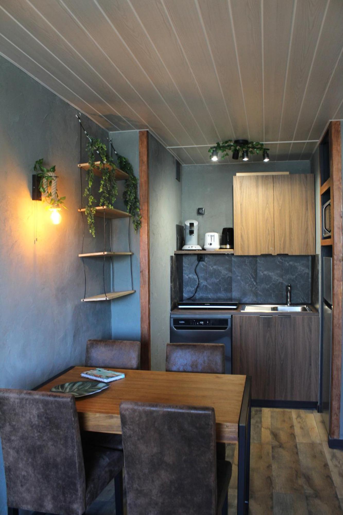 Oasis Tropical & Sauna 圣伊莱尔·德列 外观 照片
